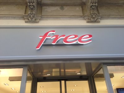 FreeCenter Nimes.jpg